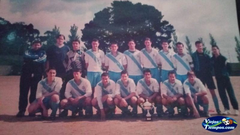 Sociedad Cultural Deportiva Recreativa Galicia de Caranza. 2001 - 2002 Sociedad Cultural Deportiva Recreativa Galicia de Caranza. 2001 - 2002